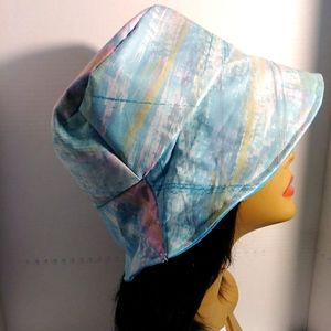 Handmade 90's style bucket hat